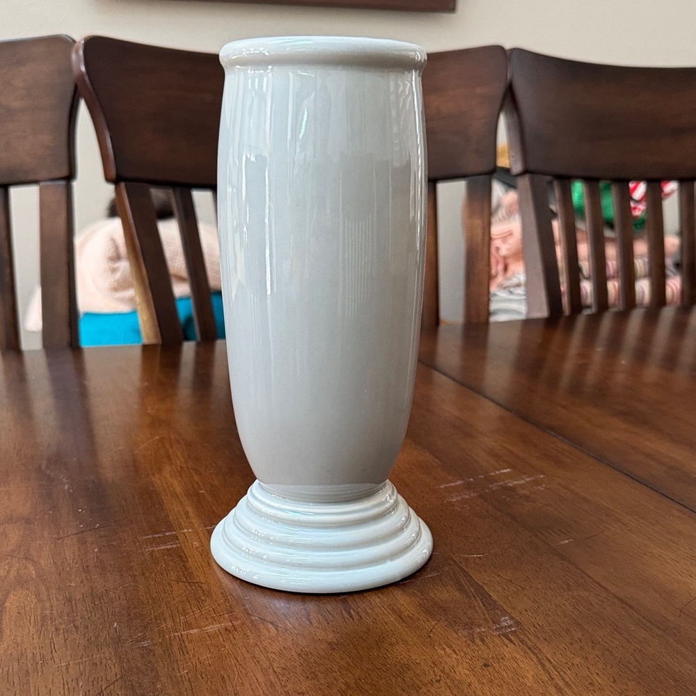 Fiesta Millennium III light grey vase